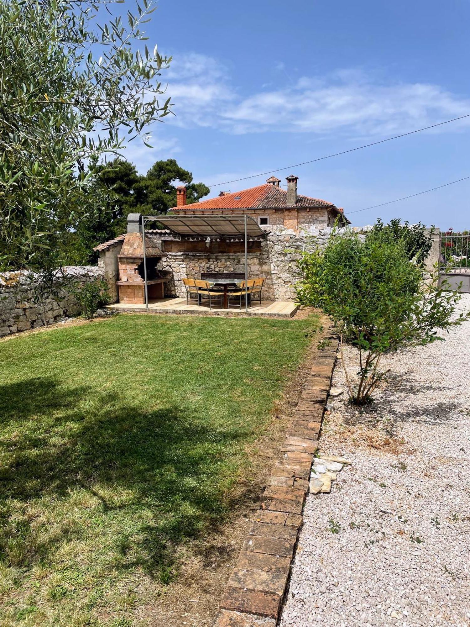 Holiday Home Stancija Becic Mugeba 外观 照片