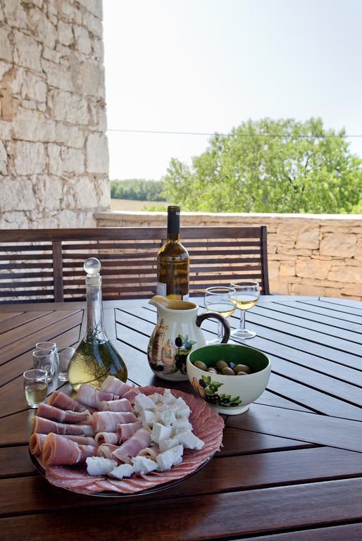 Holiday Home Stancija Becic Mugeba 外观 照片
